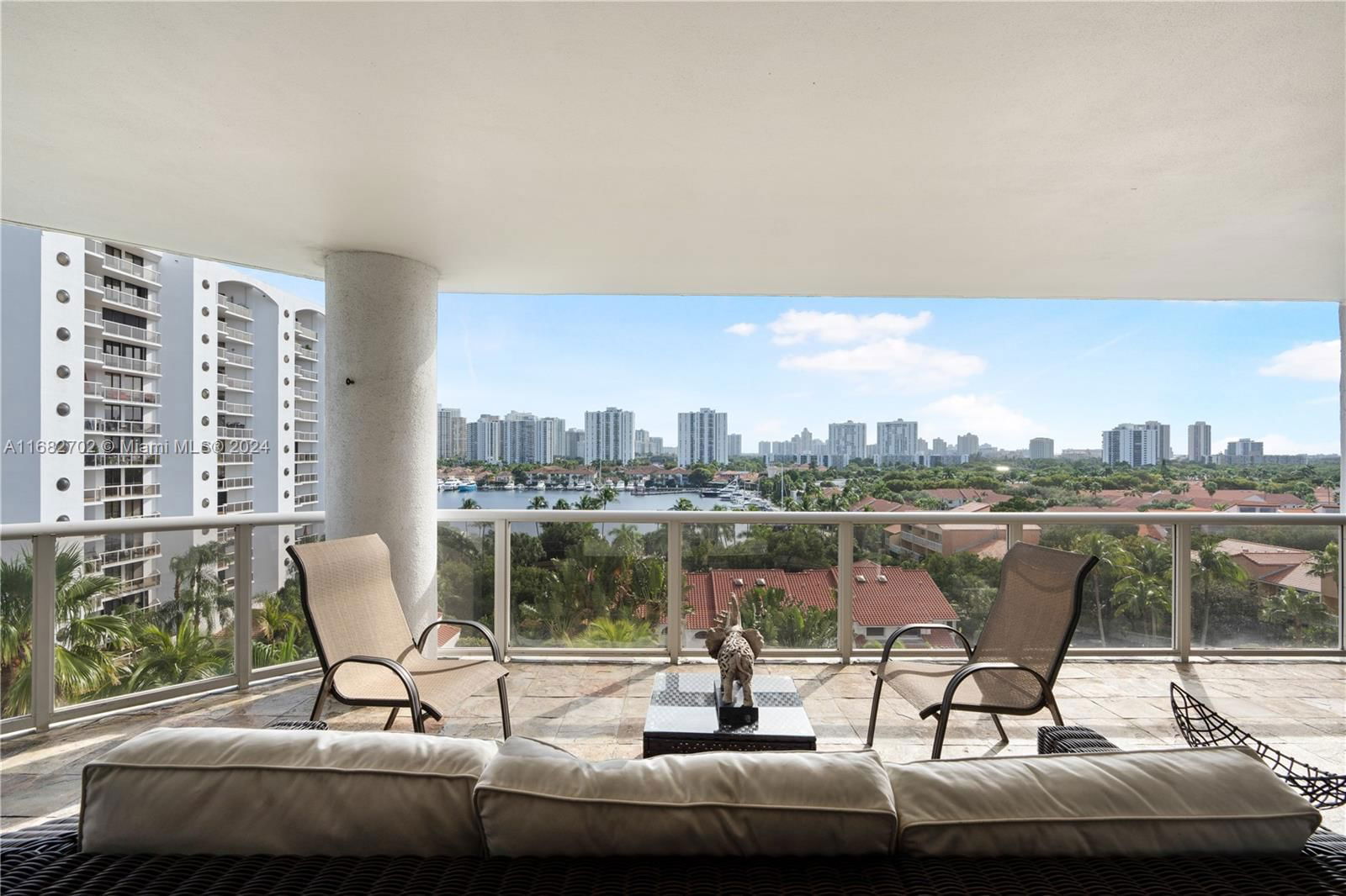 Real estate property located at 3600 Yacht Club Dr #803, Miami-Dade, HARBOR TWS AT THE WATERWA, Aventura, FL