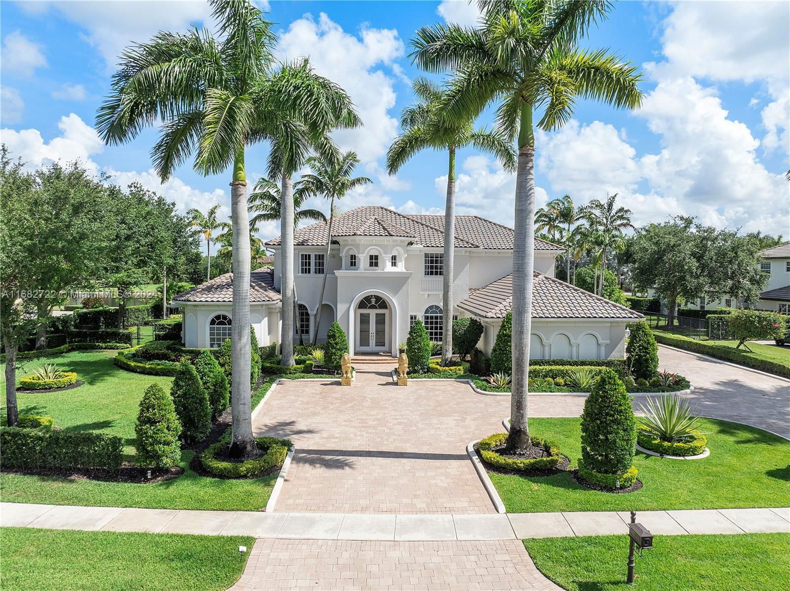 Real estate property located at 14243 Jockey Cir S, Broward, CHARLESTON OAKS, Davie, FL