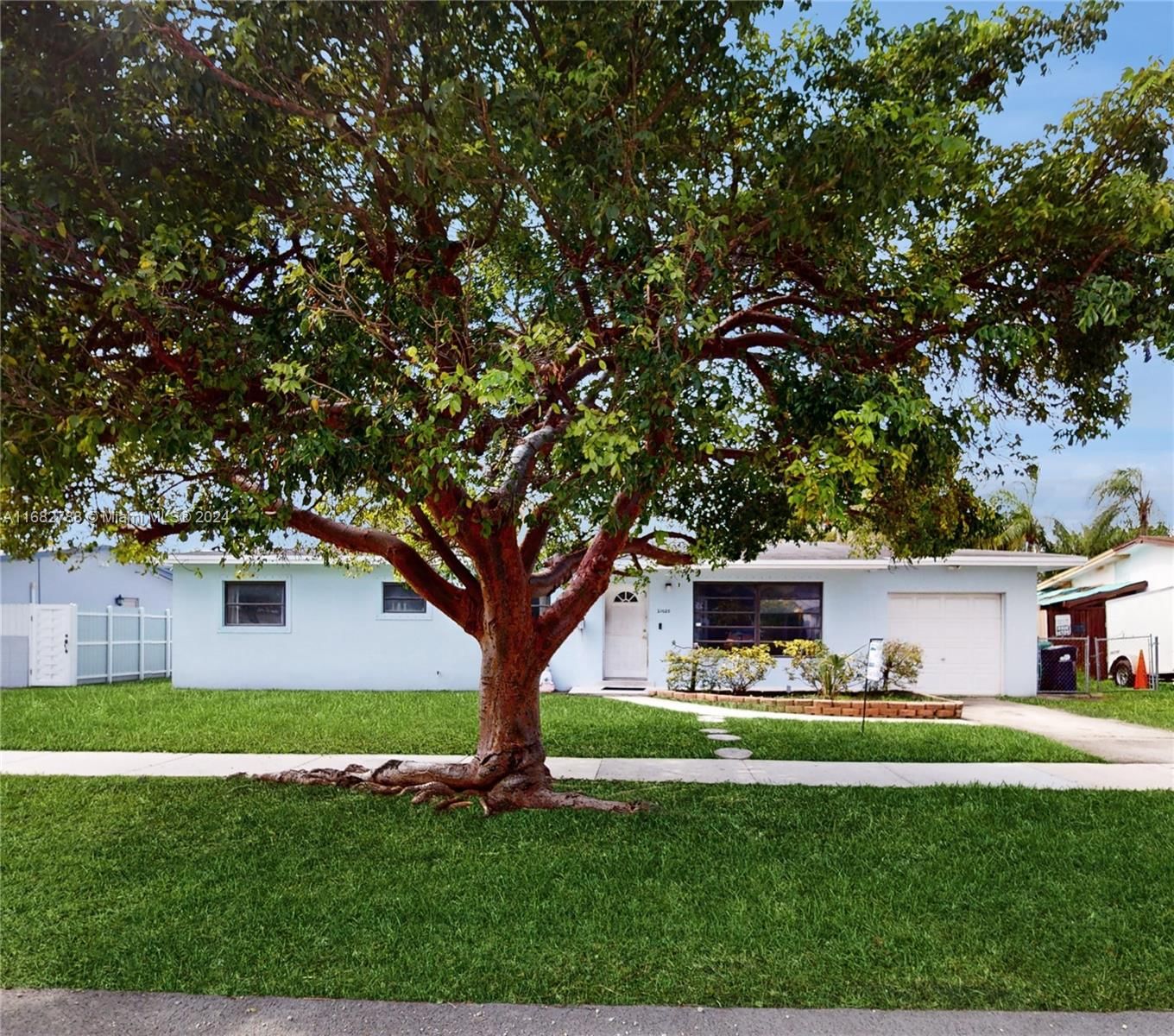 Real estate property located at 21020 Coral Sea Rd, Miami-Dade, CUTLER RIDGE SEC 6, Cutler Bay, FL