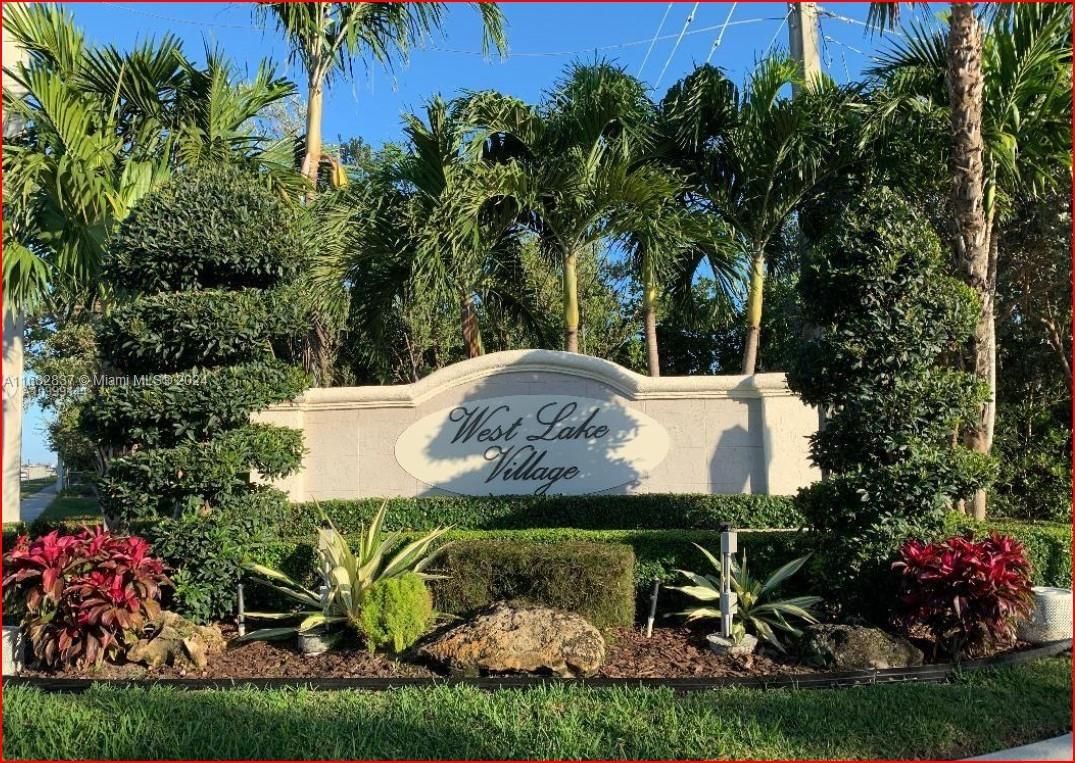 Real estate property located at 940 Doveplum Ct, Broward, WEST LAKE VILLAGE PLAT, Hollywood, FL