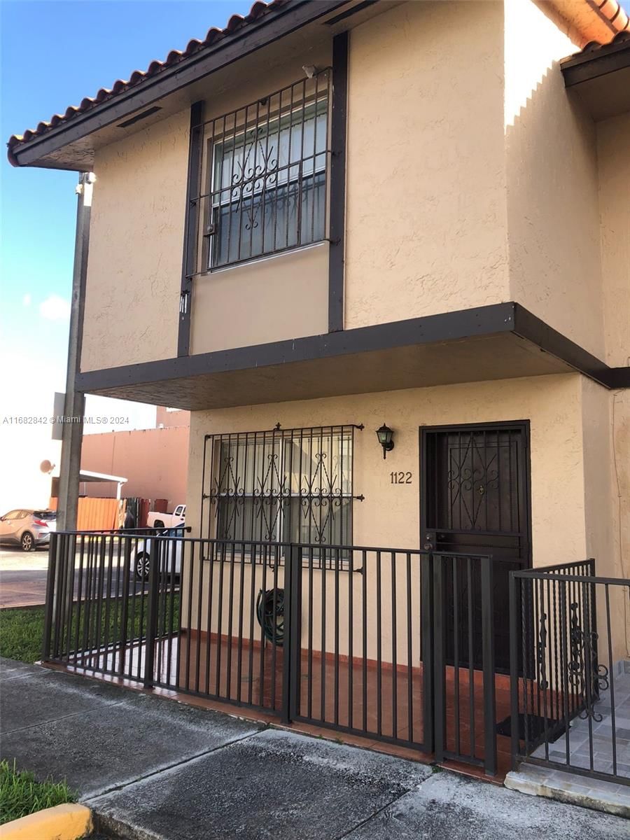 Real estate property located at 1122 42nd St #24, Miami-Dade, OASIS EN MANGO HILL CONDO, Hialeah, FL