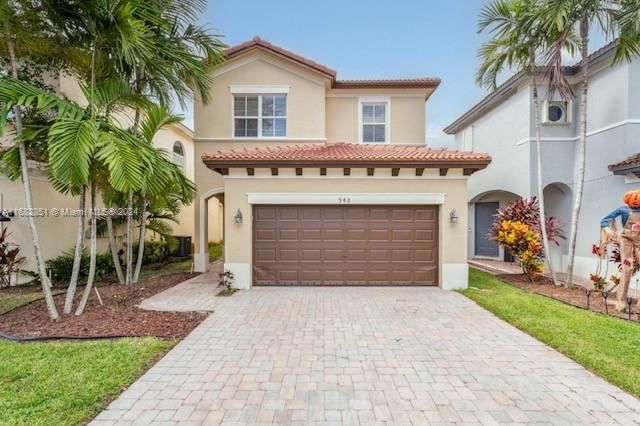 Real estate property located at 948 37th Ave, Miami-Dade, PORTOFINO POINTE, Homestead, FL