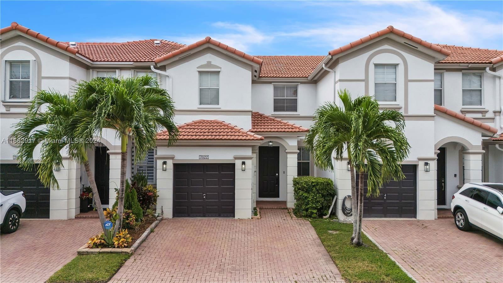 Real estate property located at 7822 109th Path, Miami-Dade, ISLANDS AT DORAL 1ST ADDN, Doral, FL