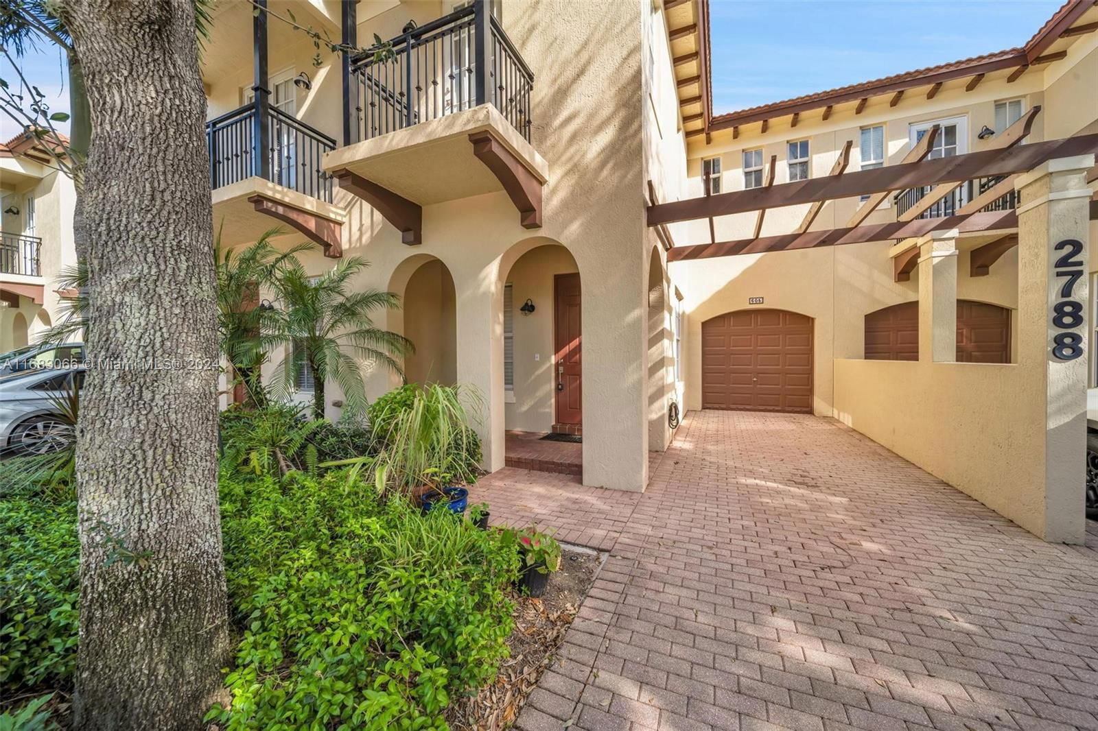 Real estate property located at 2788 Eagle Rock Cir #605, Palm Beach, VENTURA GREENS AT EMERALD, West Palm Beach, FL