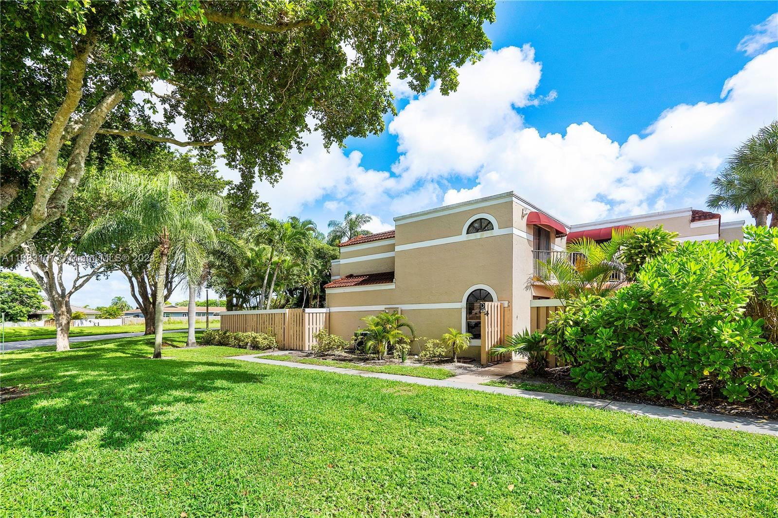 Real estate property located at 3900 Village Dr A, Palm Beach, LE VILLAGE DE PROVENCE 2, Delray Beach, FL