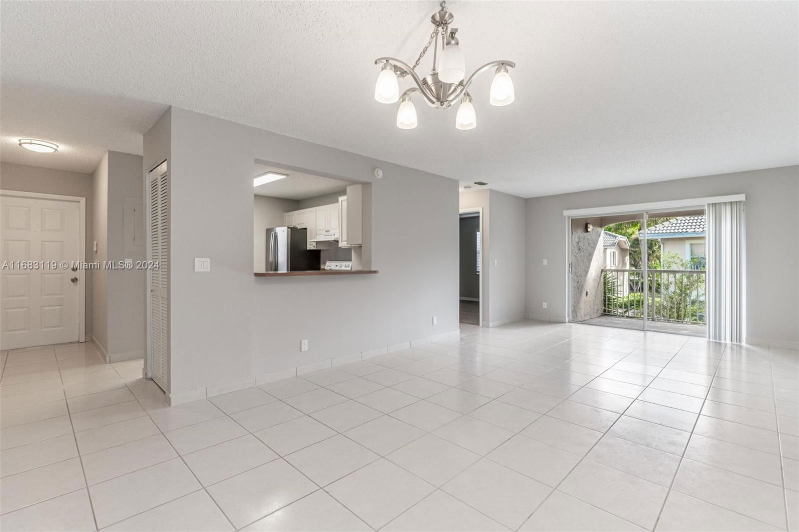 Real estate property located at 12095 Royal Palm Blvd #8H, Broward, ROYAL GARDEN CONDO, Coral Springs, FL