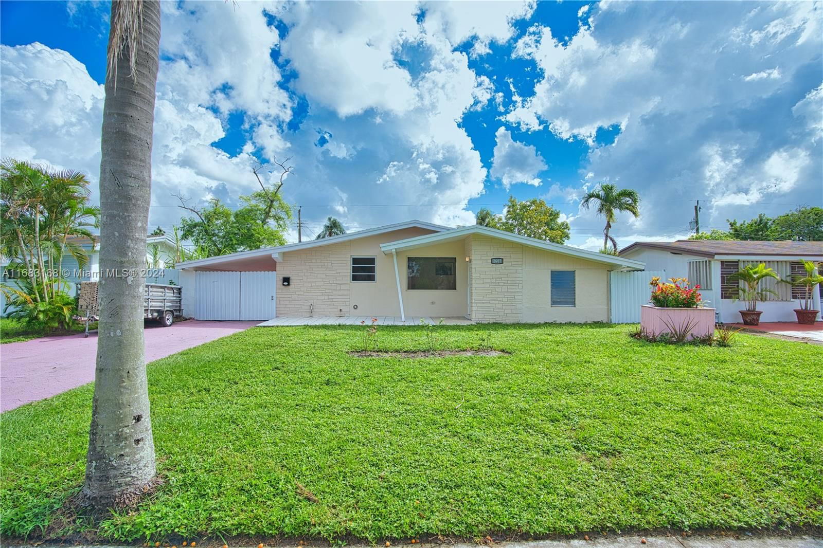 Real estate property located at 2607 Island Dr, Broward, MIRAMAR SEC 7, Miramar, FL