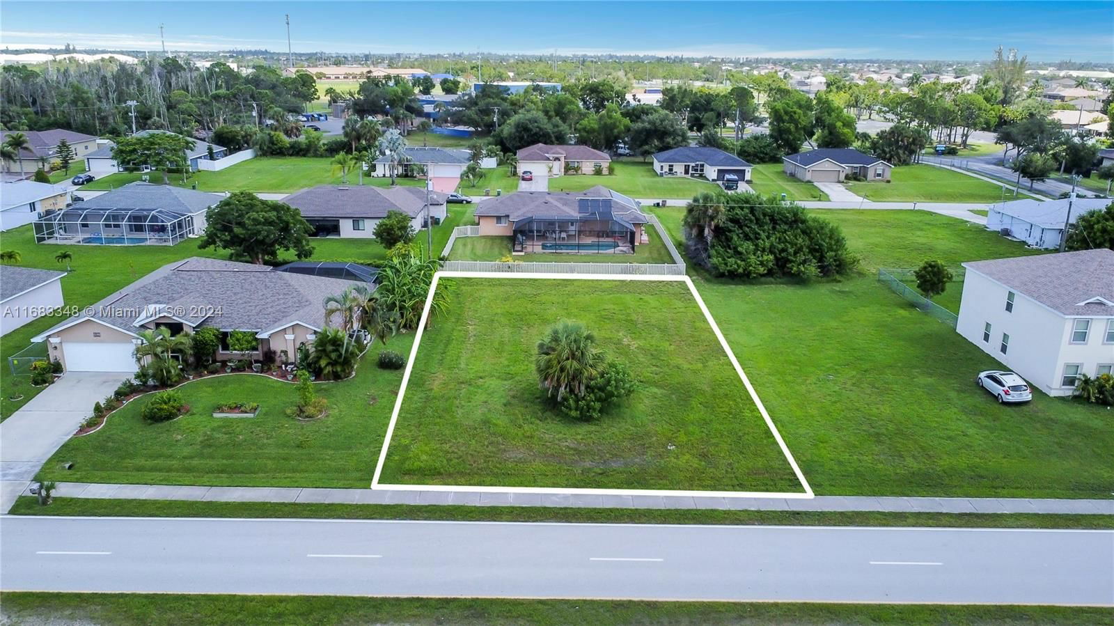 Real estate property located at 1821 SAVONA PKWY W, Lee, Cape Coral, Cape Coral, FL