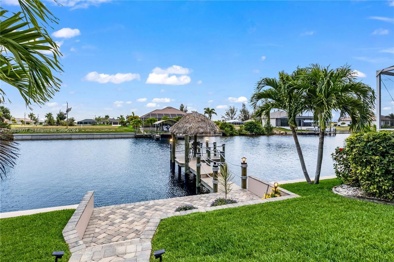 Real estate property located at 2847 46th Pl, Lee, CAPE CORAL, Cape Coral, FL