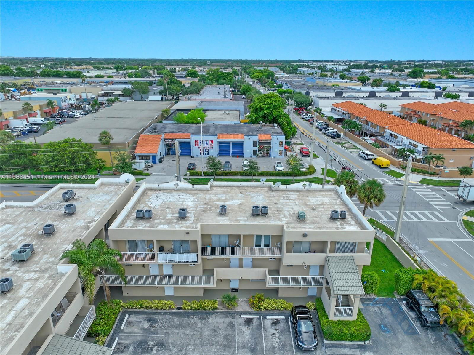 Real estate property located at 2610 76th St #210, Miami-Dade, EL PARAISO AT HIALEAH CON, Hialeah, FL