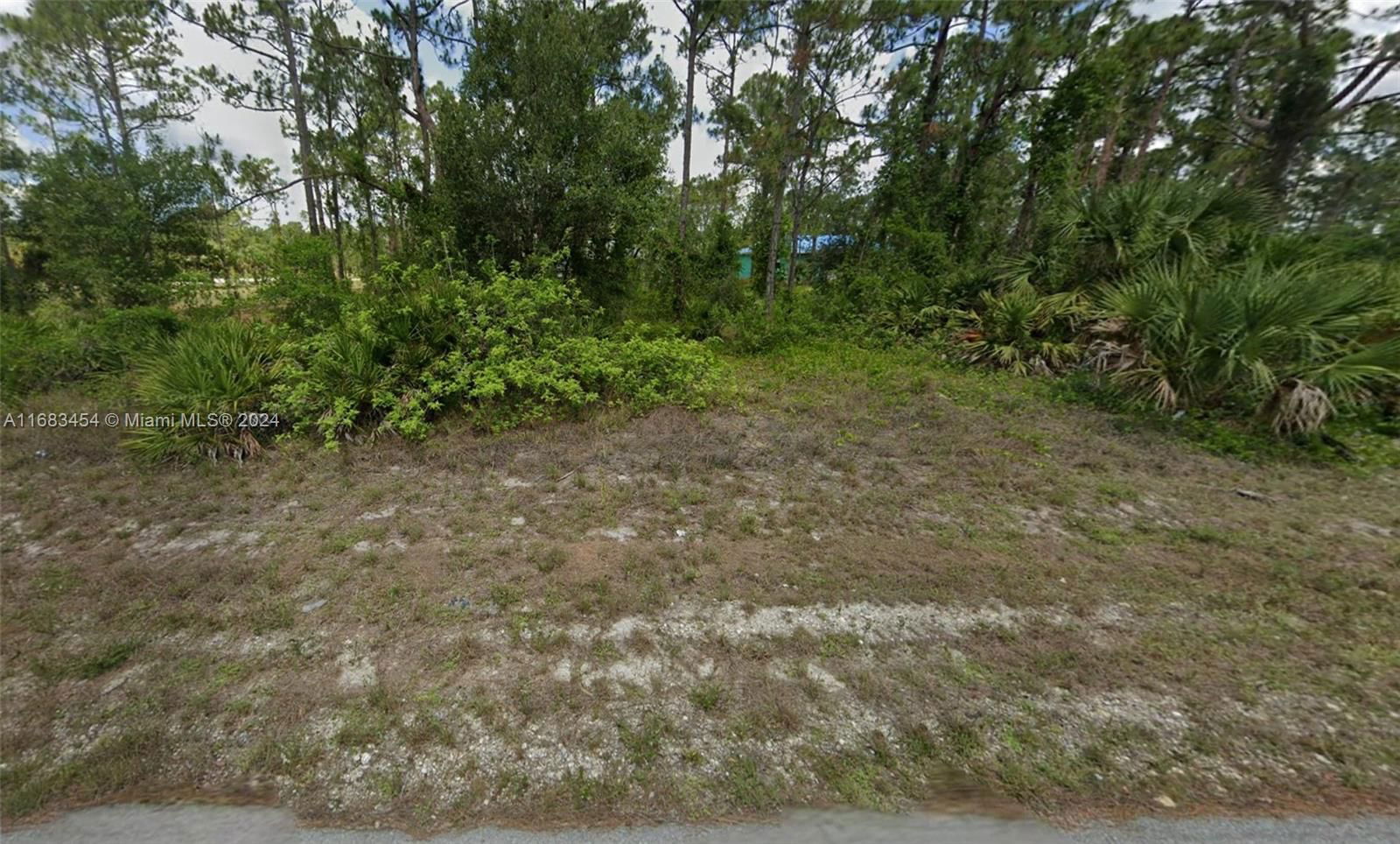 Real estate property located at 192 MORAINE AVE S, Lee, TWIN LAKE ESTATES, Lehigh Acres, FL