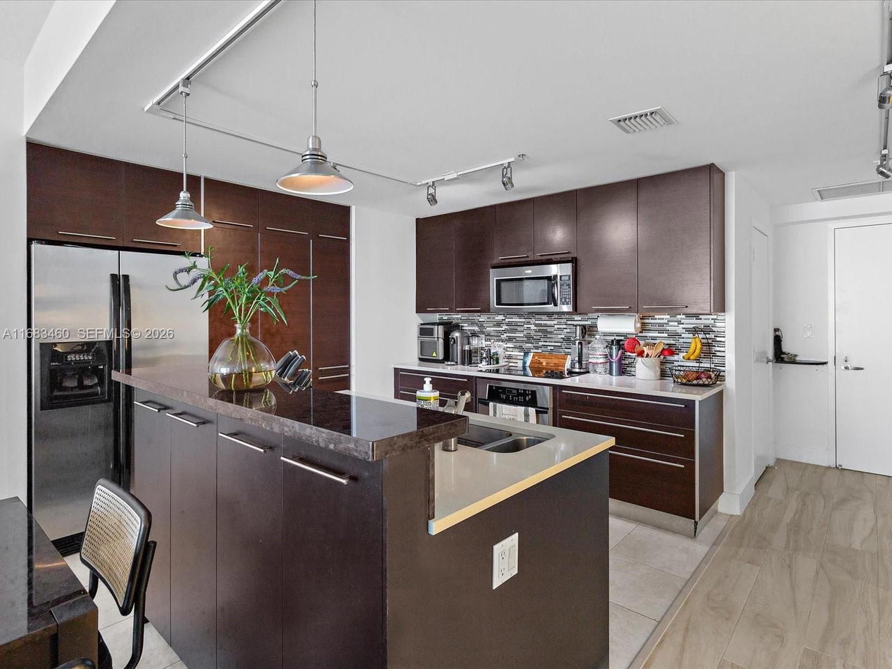 Real estate property located at 1900 Bayshore Dr #1704, Miami-dade, Quantum On The Bay Condo, Miami, FL