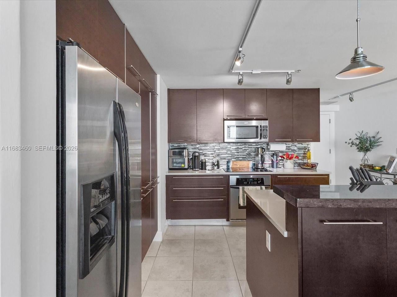 Real estate property located at 1900 Bayshore Dr #1704, Miami-dade, Quantum On The Bay Condo, Miami, FL