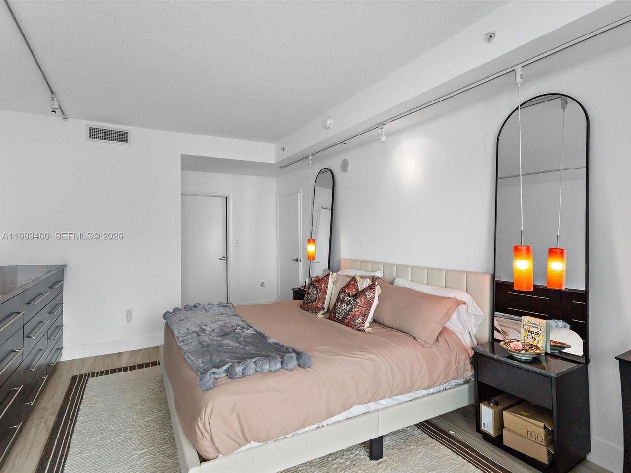 Real estate property located at 1900 Bayshore Dr #1704, Miami-dade, Quantum On The Bay Condo, Miami, FL