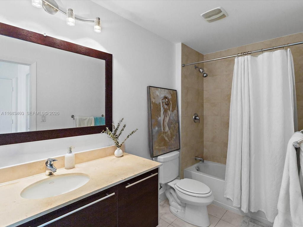 Real estate property located at 1900 Bayshore Dr #1704, Miami-dade, Quantum On The Bay Condo, Miami, FL