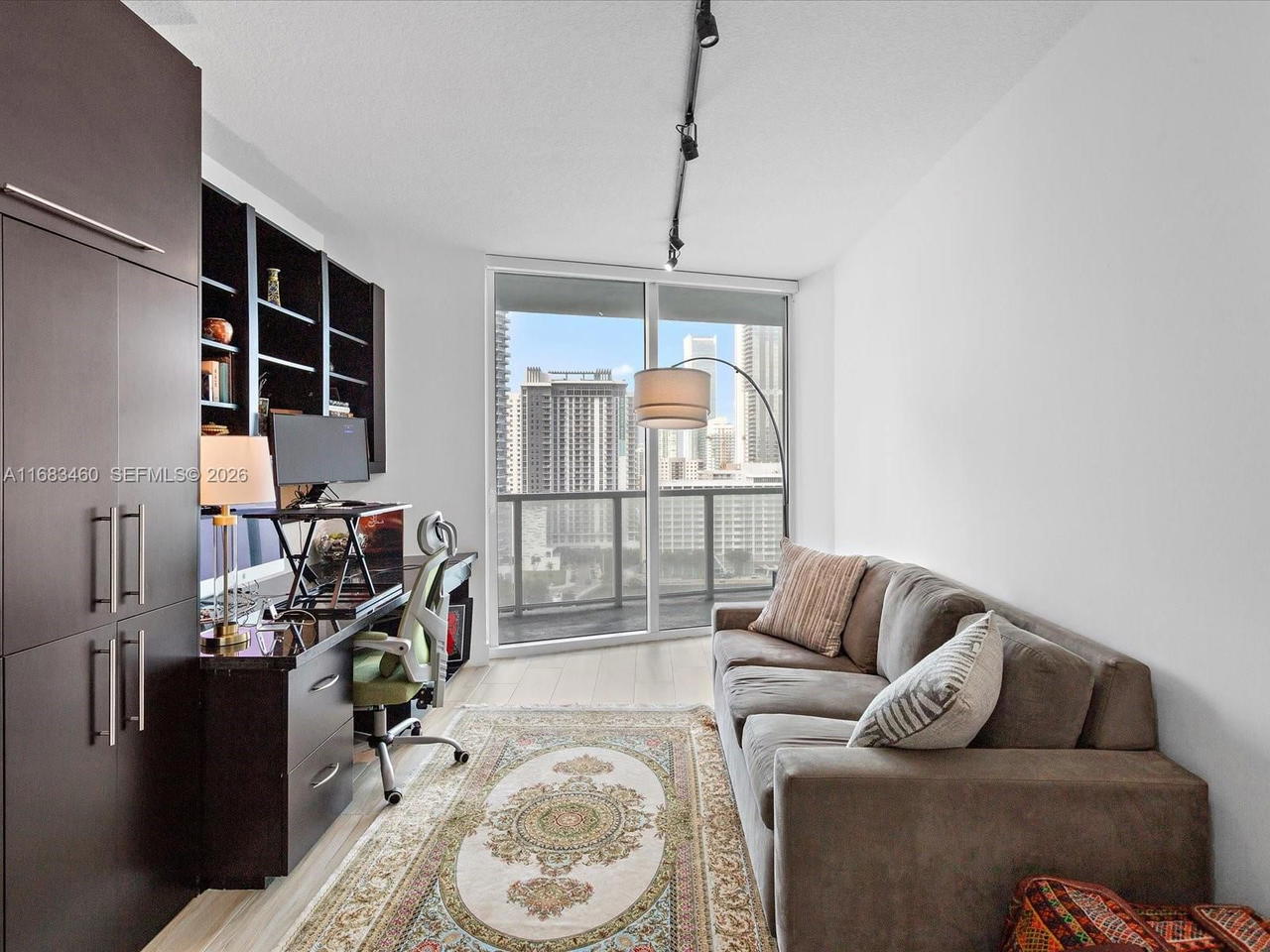 Real estate property located at 1900 Bayshore Dr #1704, Miami-dade, Quantum On The Bay Condo, Miami, FL