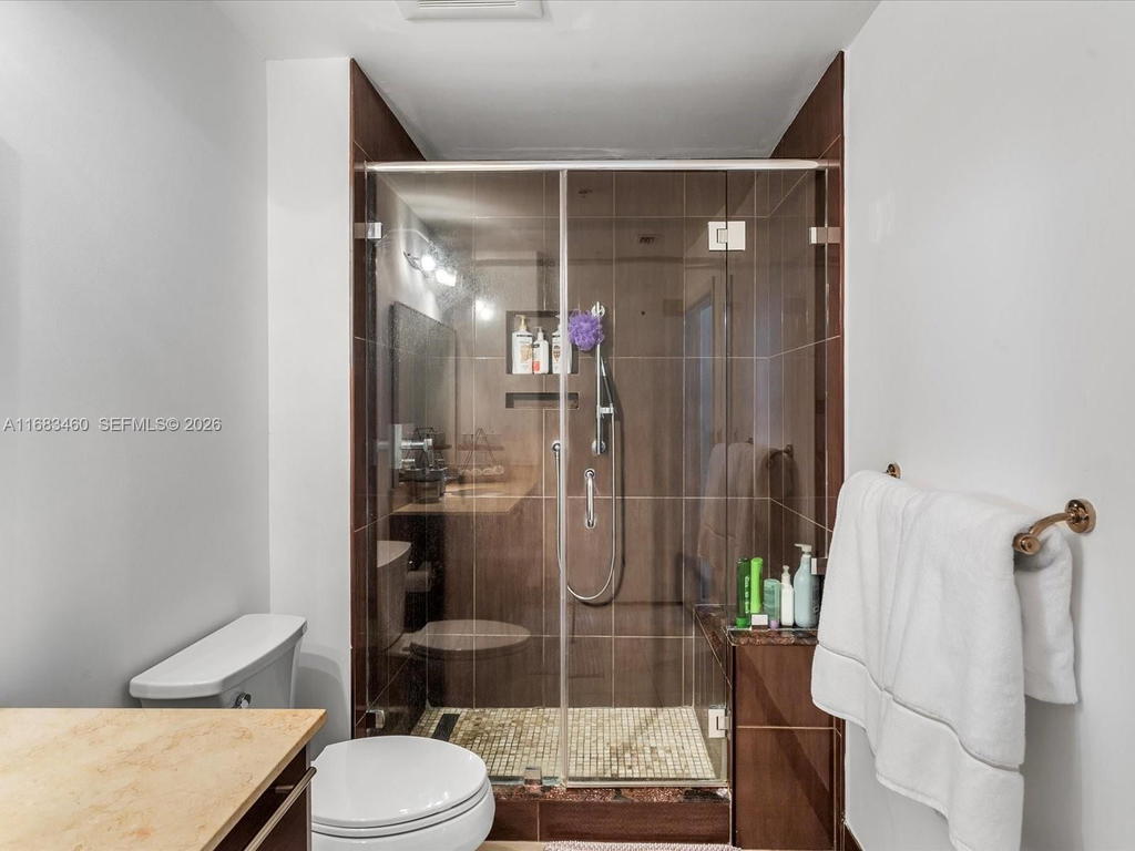 Real estate property located at 1900 Bayshore Dr #1704, Miami-dade, Quantum On The Bay Condo, Miami, FL