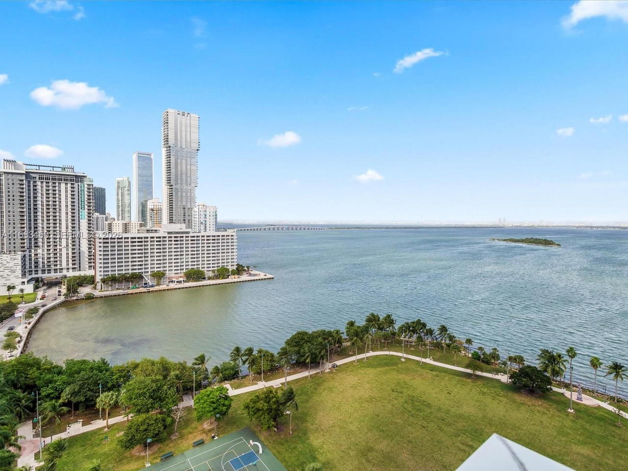 Real estate property located at 1900 Bayshore Dr #1704, Miami-dade, Quantum On The Bay Condo, Miami, FL