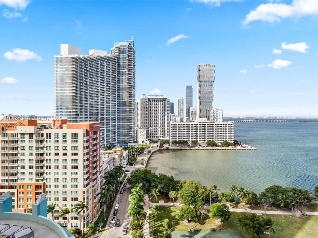 Real estate property located at 1900 Bayshore Dr #1704, Miami-dade, Quantum On The Bay Condo, Miami, FL