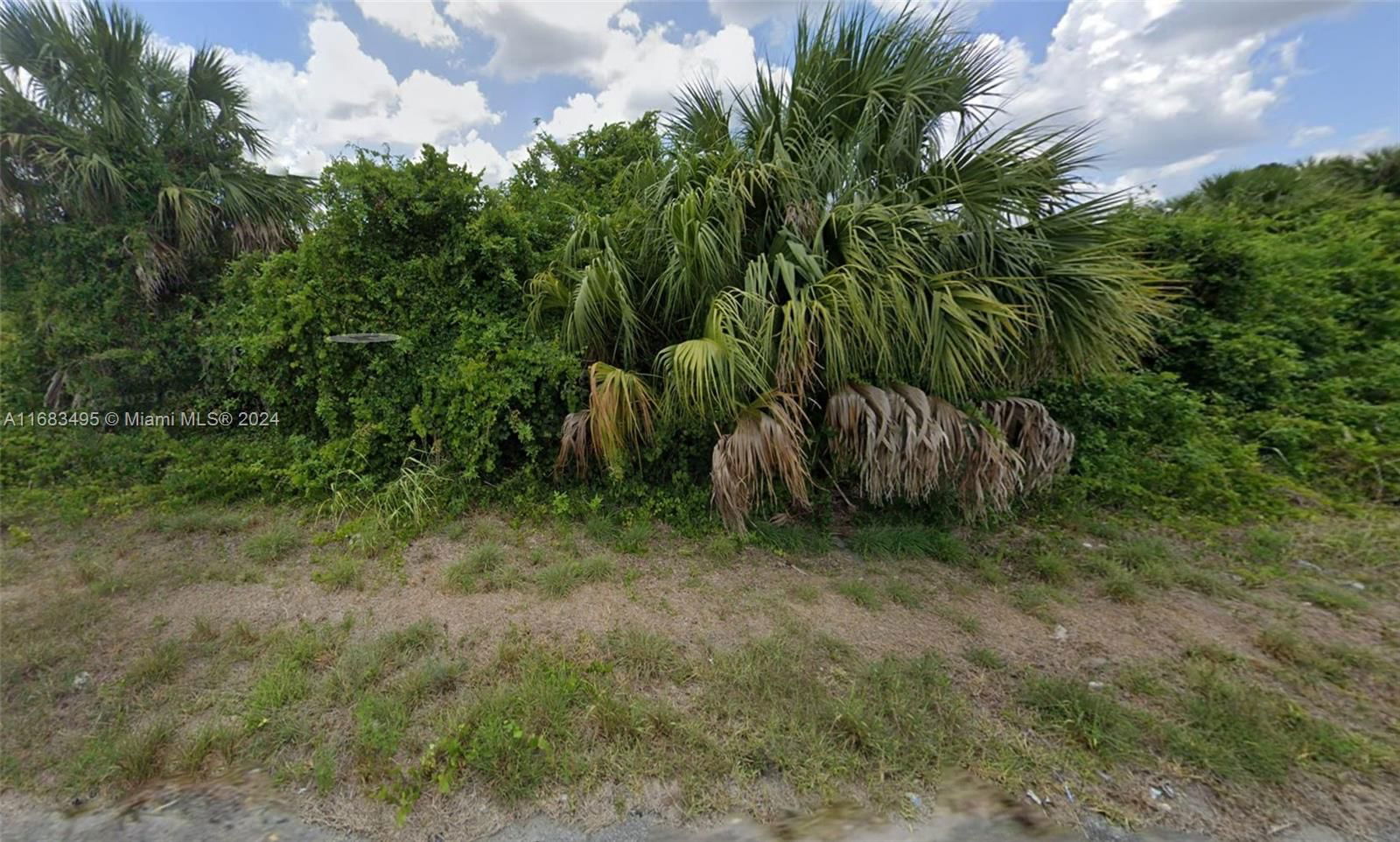 Real estate property located at 728 CAHN ST E, Lee, Lehigh Acres, Lehigh Acres, FL