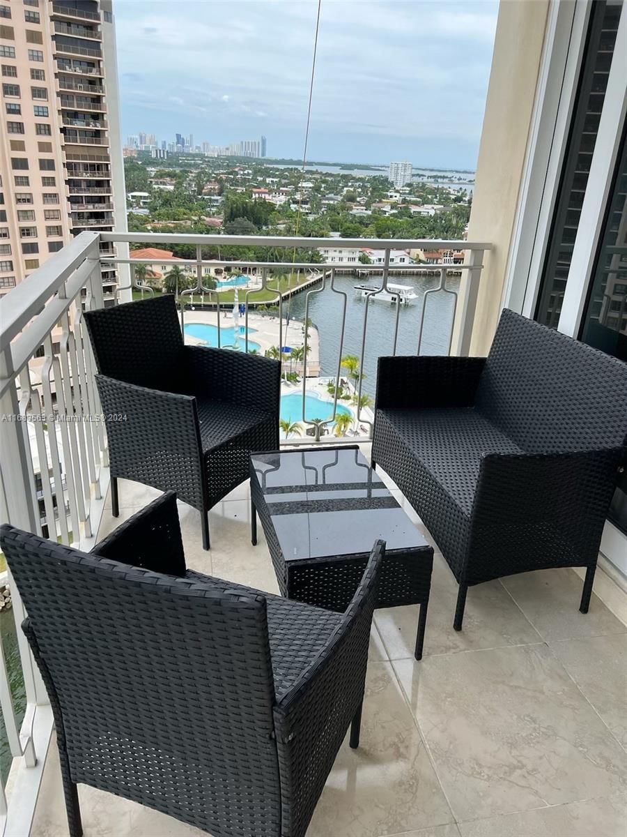 Real estate property located at 11111 Biscayne Blvd #16H, Miami-Dade, JOCKEY CLUB CONDO, Miami, FL