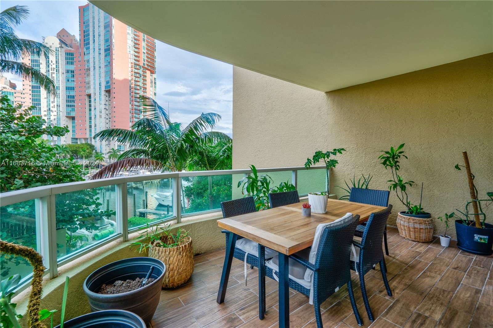 Real estate property located at 3340 190th St #304, Miami-Dade, AVENTURA MARINA CONDO, Aventura, FL