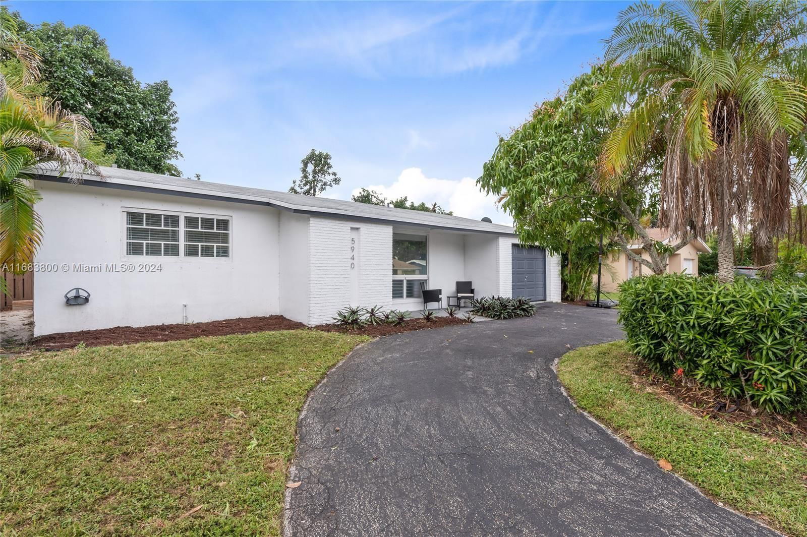 Real estate property located at 5940 16th St, Broward, SUNRISE GOLF VILLAGE SEC, Sunrise, FL