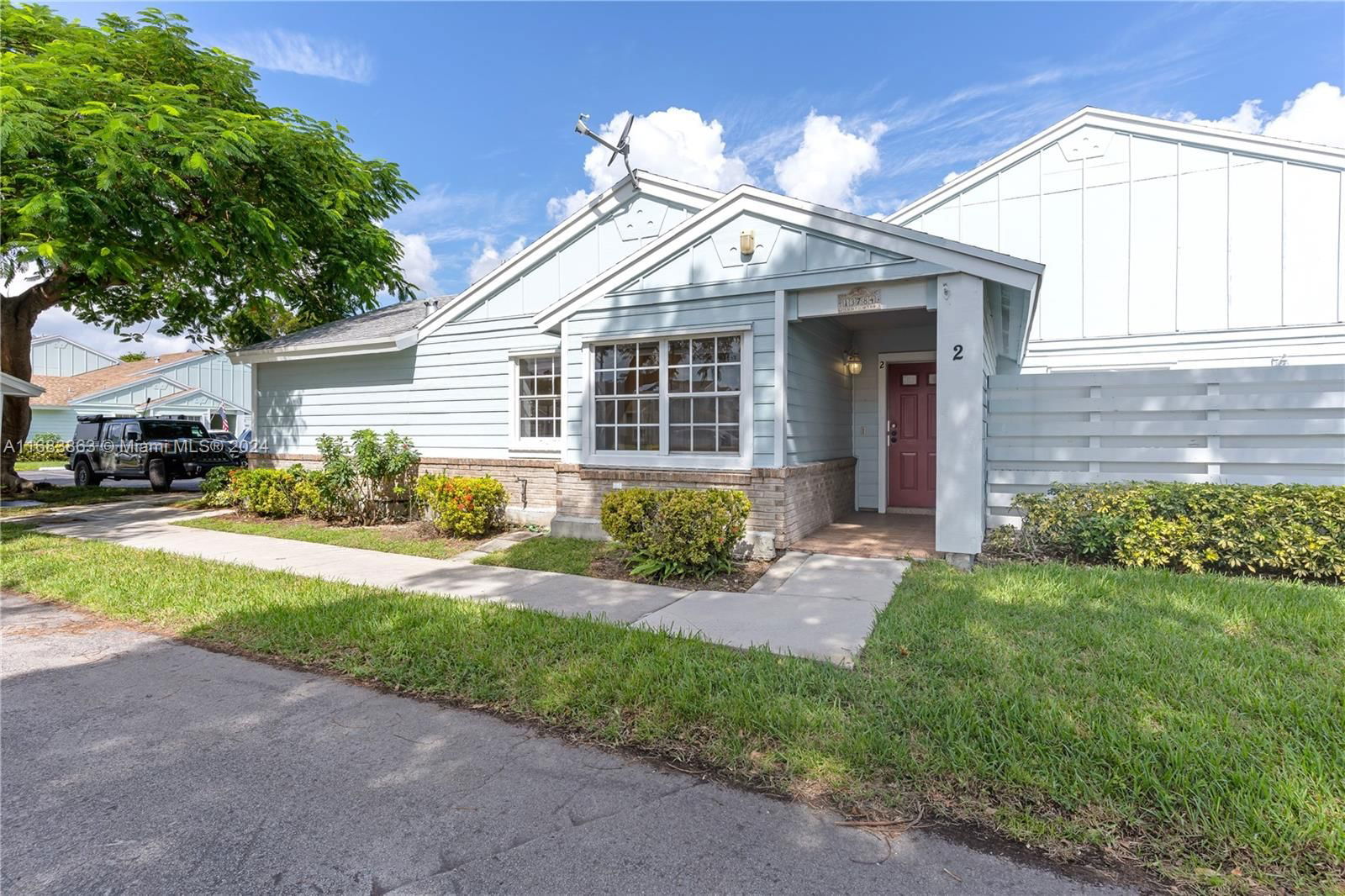 Real estate property located at 13784 147th Cir Ln #2-10, Miami-Dade, VILG HOMES COUNTRY WALK C, Miami, FL