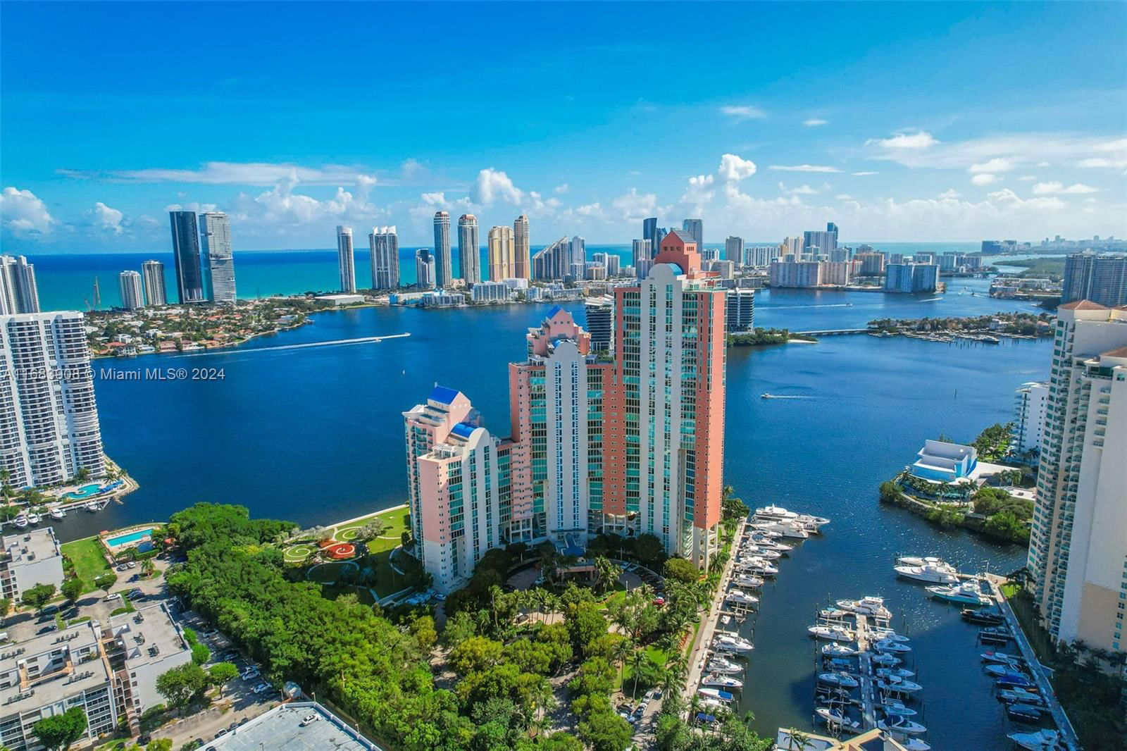 Real estate property located at 3370 Hidden Bay Dr #2715, Miami-Dade, 100 HIDDEN BAY CONDO, Aventura, FL