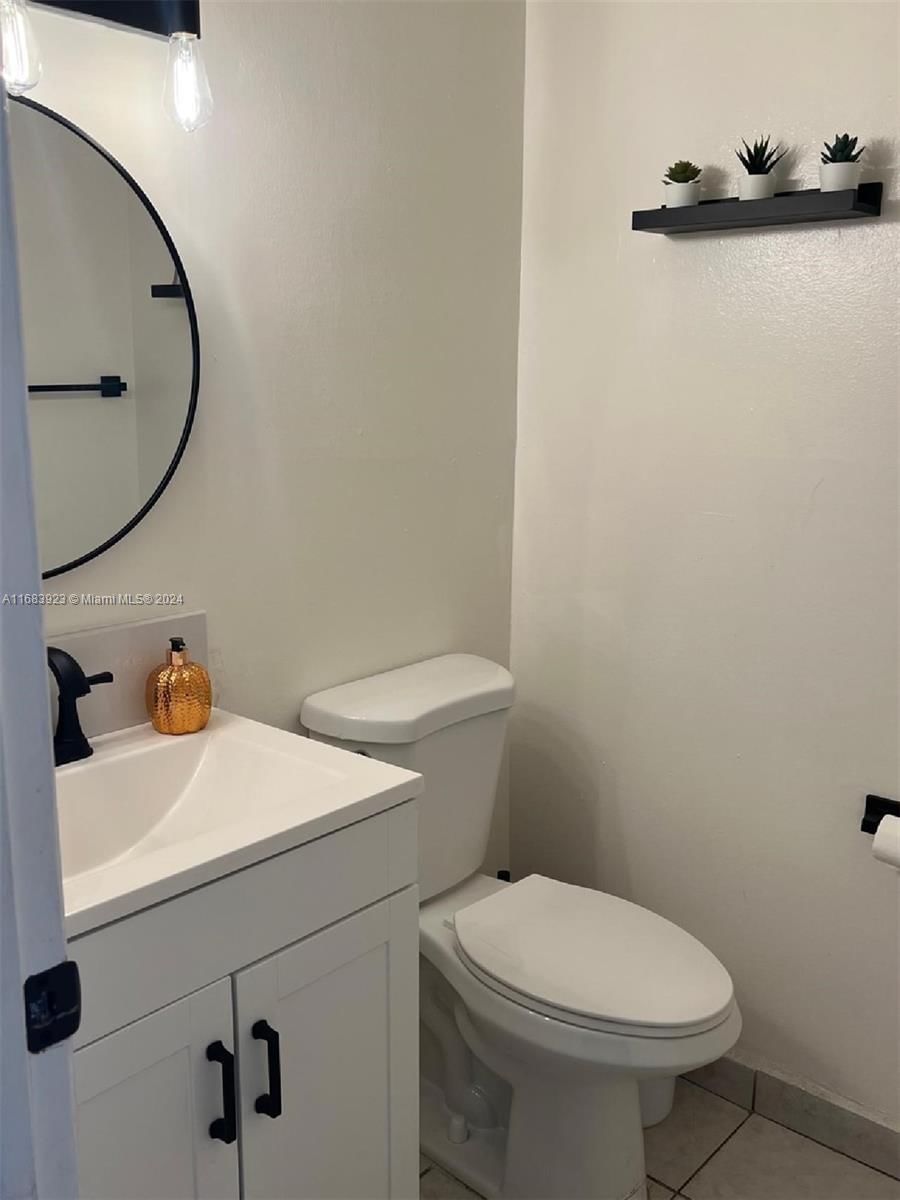 Real estate property located at 802 87th Ave #418, Miami-dade, Sandalwood Condo Apts, Miami, FL