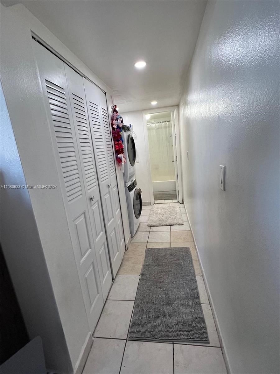 Real estate property located at 802 87th Ave #418, Miami-dade, Sandalwood Condo Apts, Miami, FL