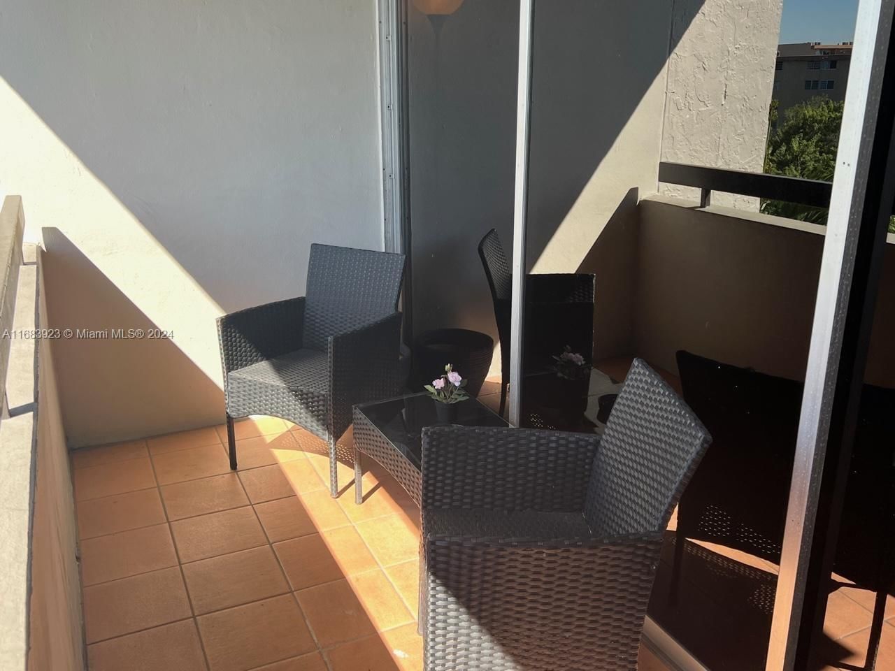 Real estate property located at 802 87th Ave #418, Miami-dade, Sandalwood Condo Apts, Miami, FL