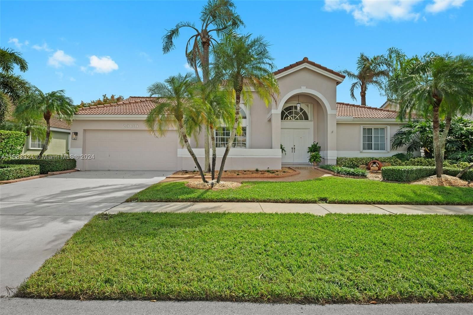 Real estate property located at 20180 9th Dr, Broward, PRESERVE AT CHAPEL TRAIL, Pembroke Pines, FL