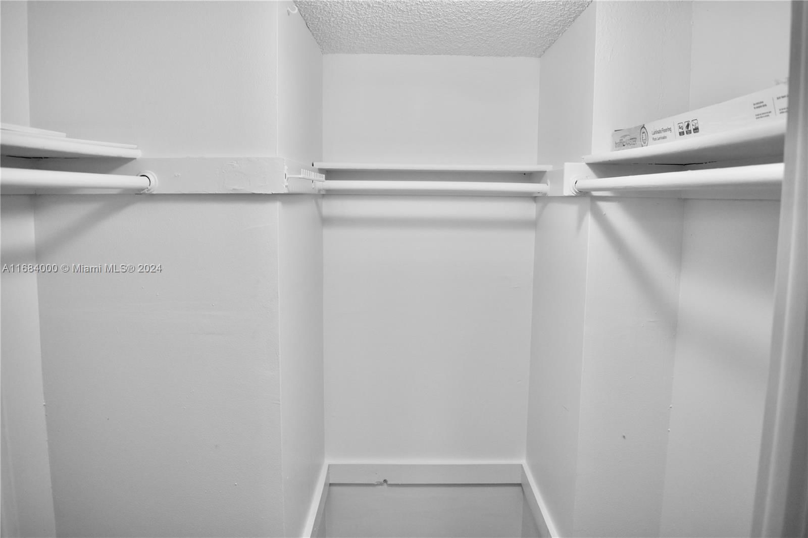 Real estate property located at 220 9th Ave #118, Broward, Parkside Towers Condo, Hallandale Beach, FL