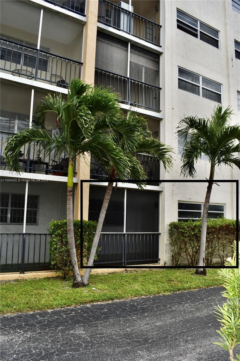 Real estate property located at 220 9th Ave #118, Broward, Parkside Towers Condo, Hallandale Beach, FL