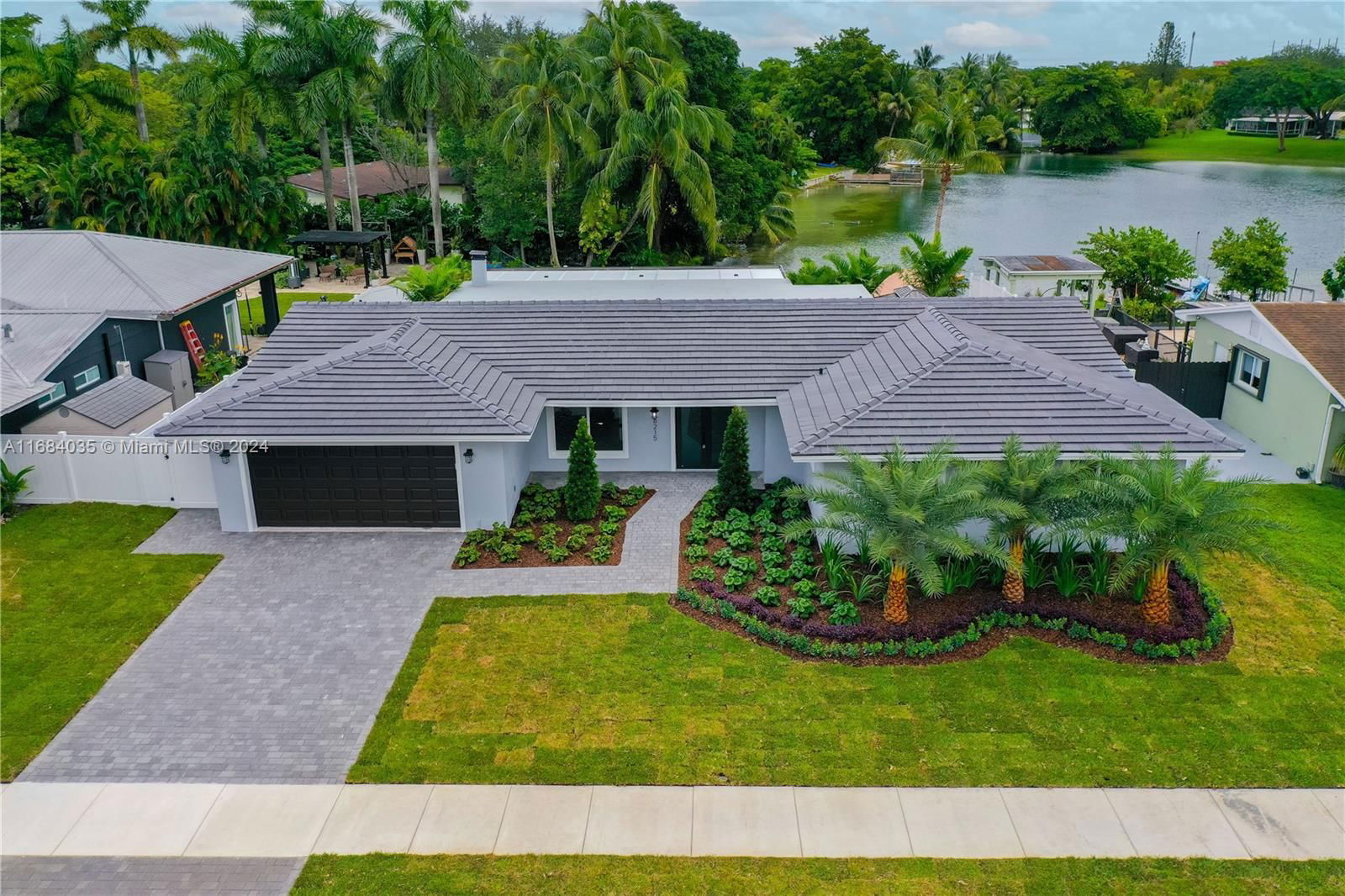 Real estate property located at 8215 140th Ave, Miami-Dade, KENDALE LAKES SEC ONE, Miami, FL