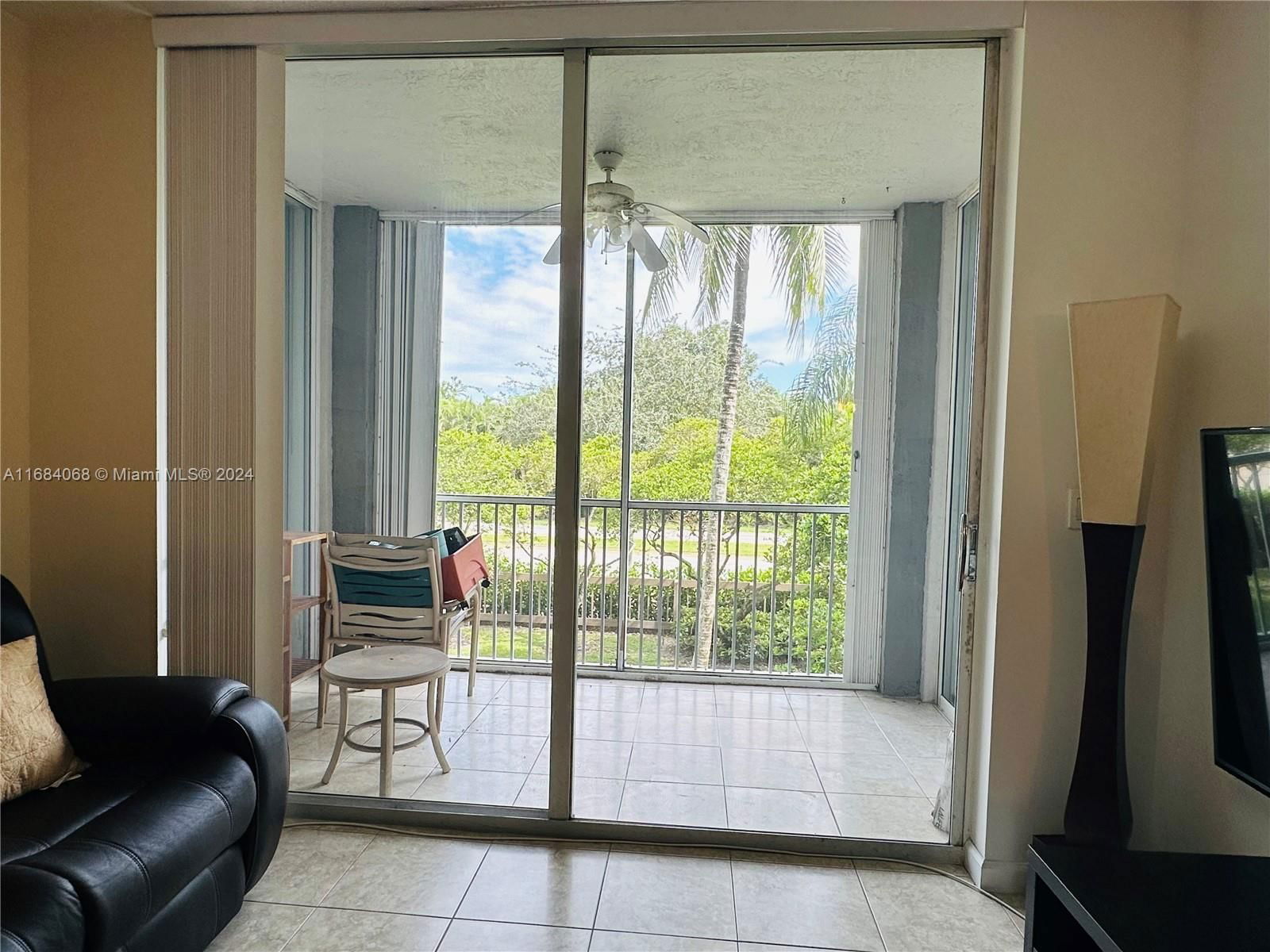 Real estate property located at 9725 NW 52nd St #209, Miami-Dade, Doral House Condo No.3, Doral, FL