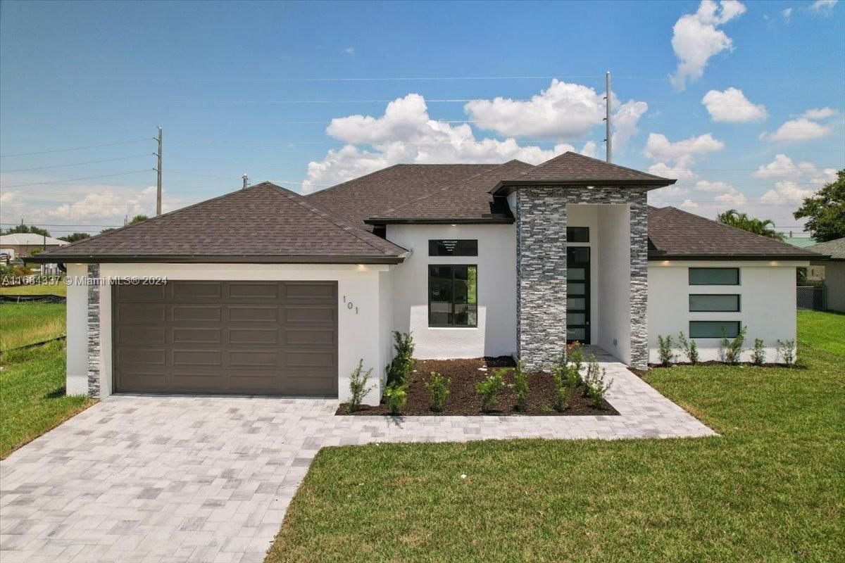 Real estate property located at 101 23rd Terr, Lee, Cape Coral, Cape Coral, FL