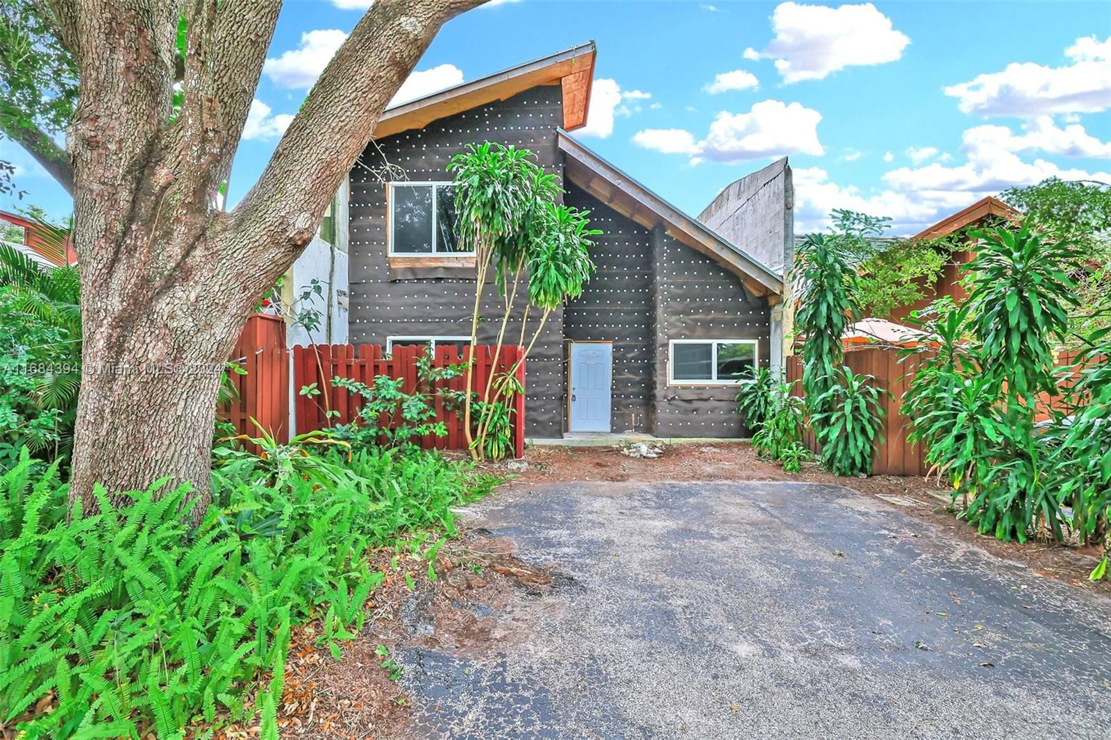 Real estate property located at 6884 30th Avenue, Broward, PALM-AIRE VILLAGE SECTION, Fort Lauderdale, FL