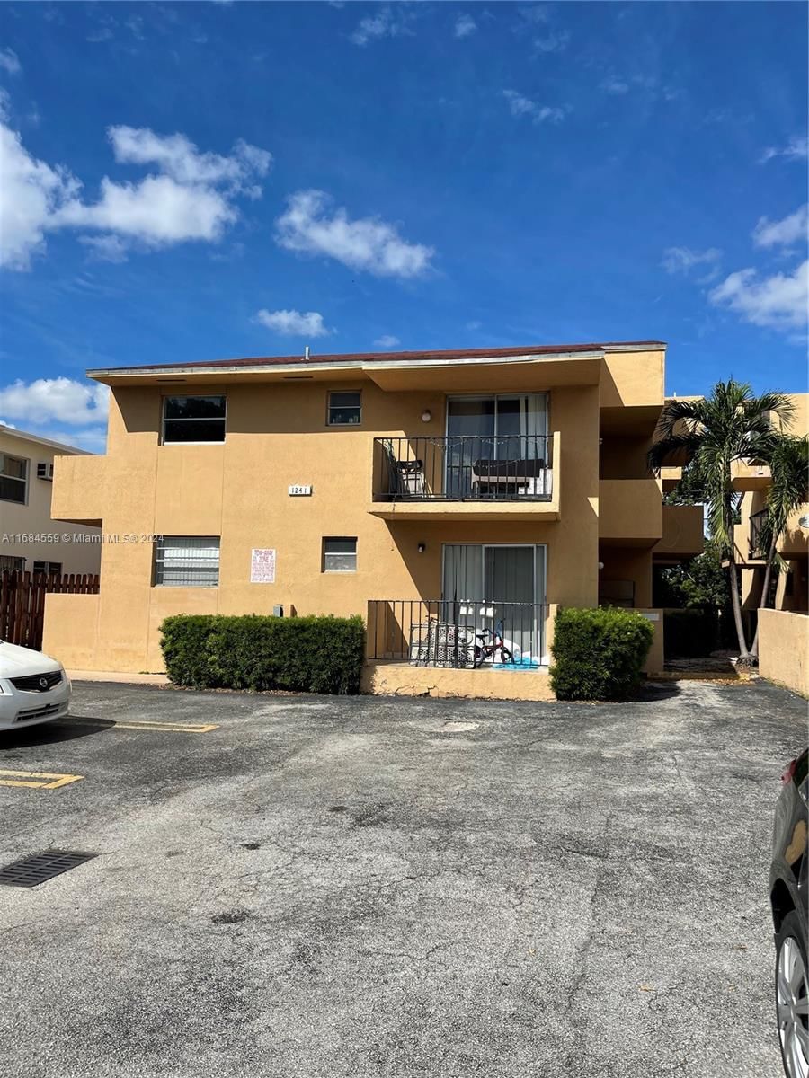 Real estate property located at 1241 6 St #5, Miami-Dade, CITY VIEW BY THE RIVER, Miami, FL