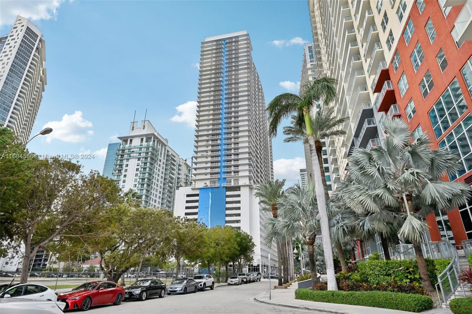 Real estate property located at 1200 Brickell Bay Dr #2318, Miami-Dade, THE CLUB AT BRICKELL BAY, Miami, FL