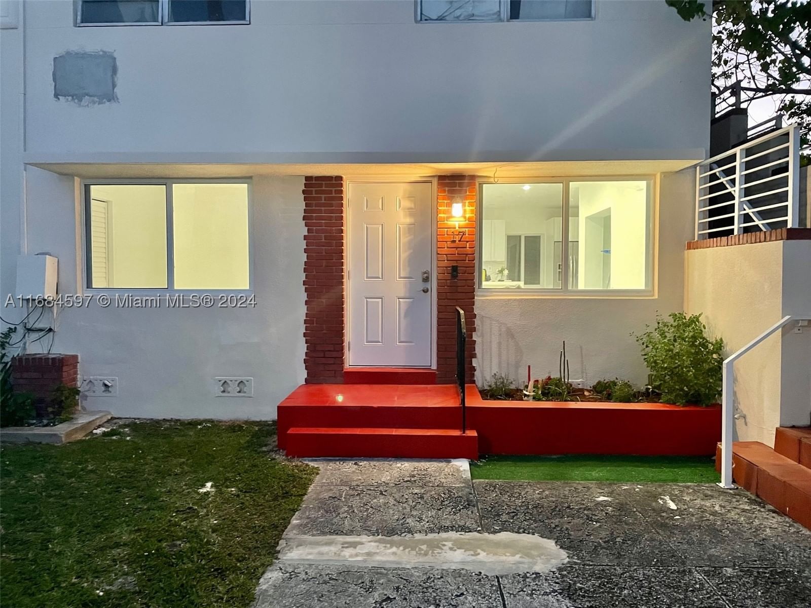 Real estate property located at 1201 Marseille Dr #17, Miami-dade, Marseilles Condo, Miami Beach, FL