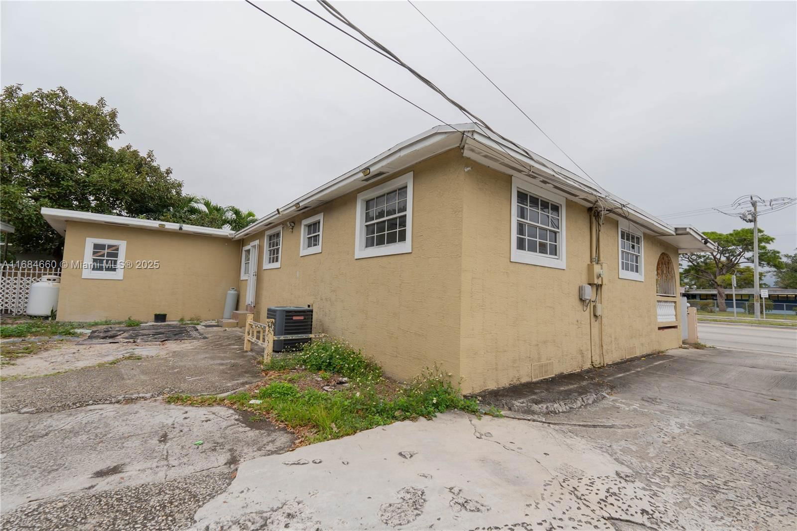 Real estate property located at 2250 103rd St, Miami-dade, Acme Gulfair, Miami, FL