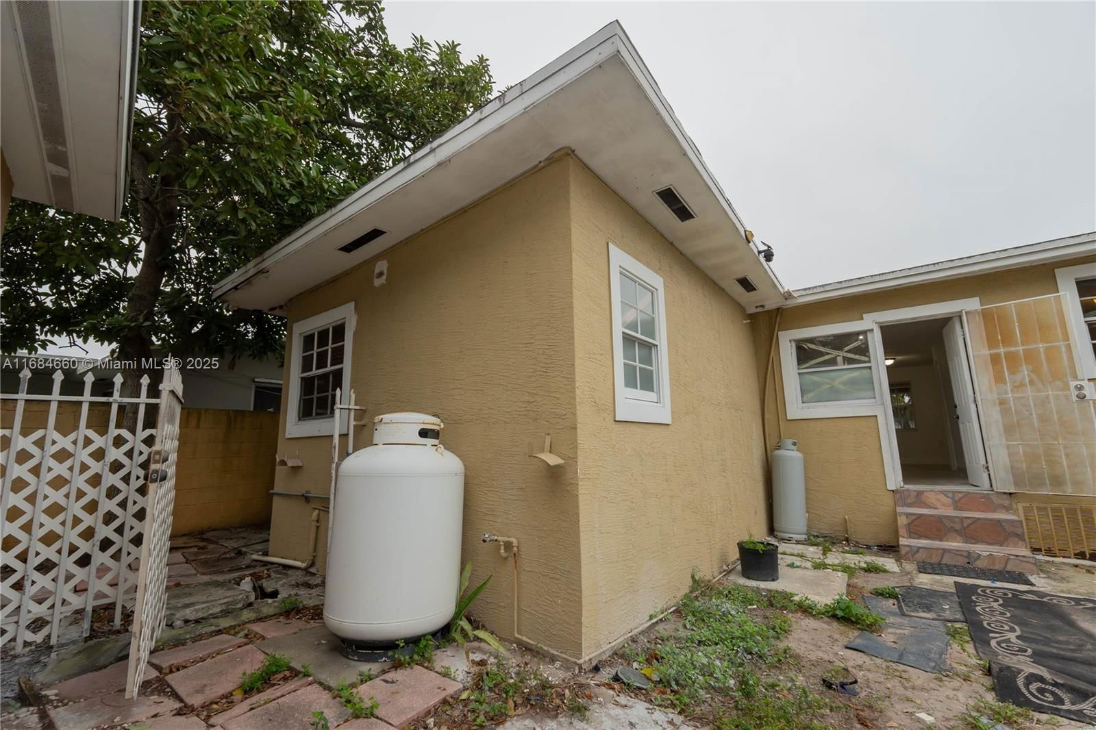 Real estate property located at 2250 103rd St, Miami-dade, Acme Gulfair, Miami, FL