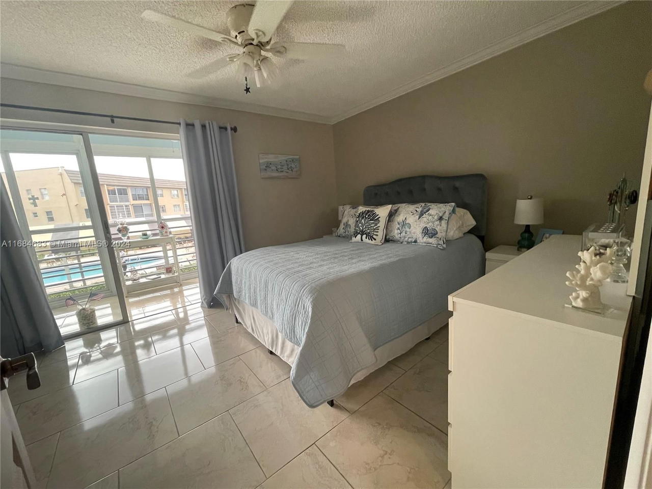 Real estate property located at 9141 Sunrise Lakes Blvd #206, Broward, Sunrise Lakes 113 Condo, Sunrise, FL