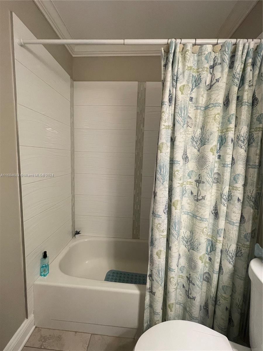 Real estate property located at 9141 Sunrise Lakes Blvd #206, Broward, Sunrise Lakes 113 Condo, Sunrise, FL