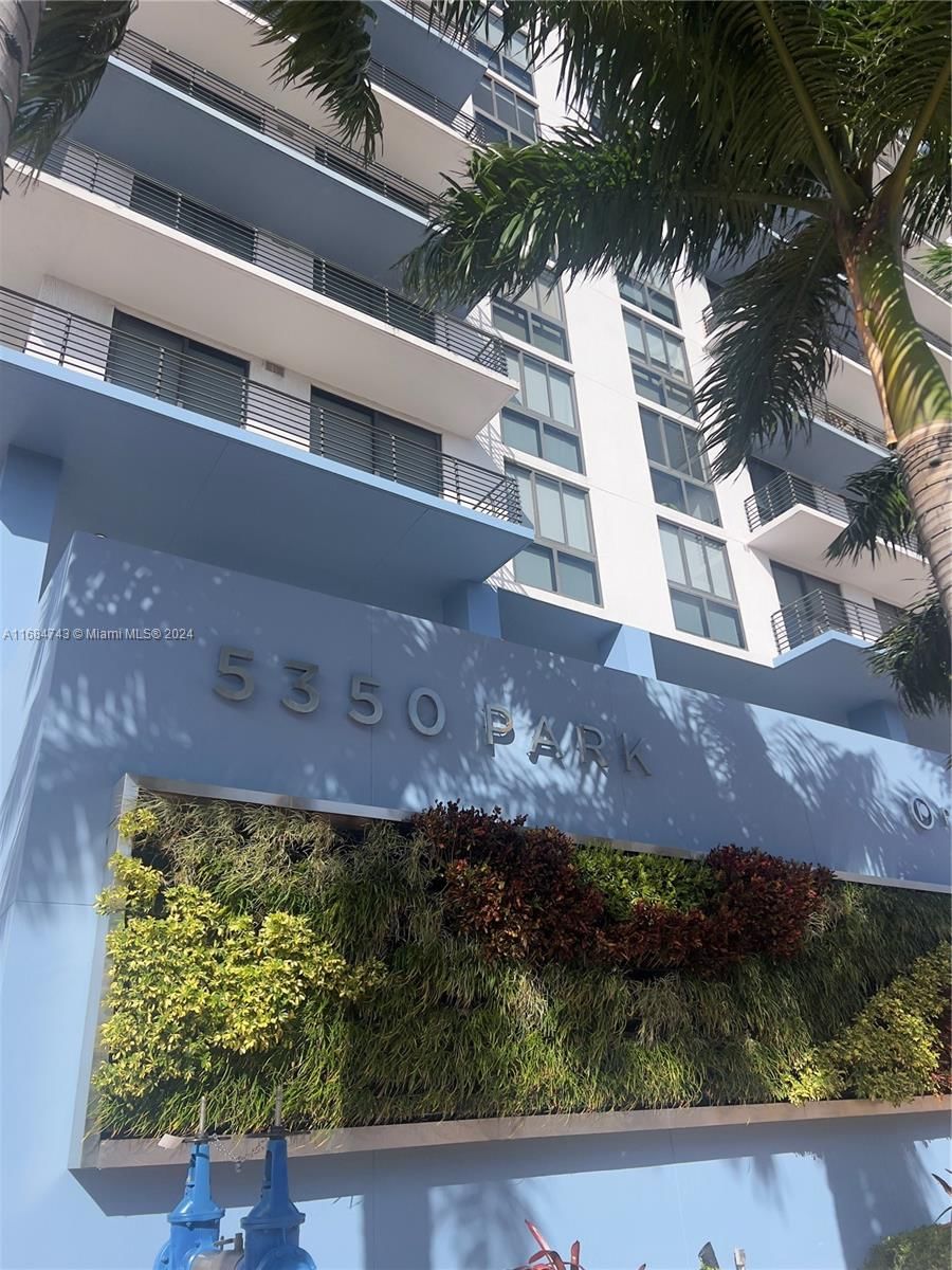 Real estate property located at 5350 84th Ave #1001, Miami-Dade, 5350 PARK CONDO, Doral, FL