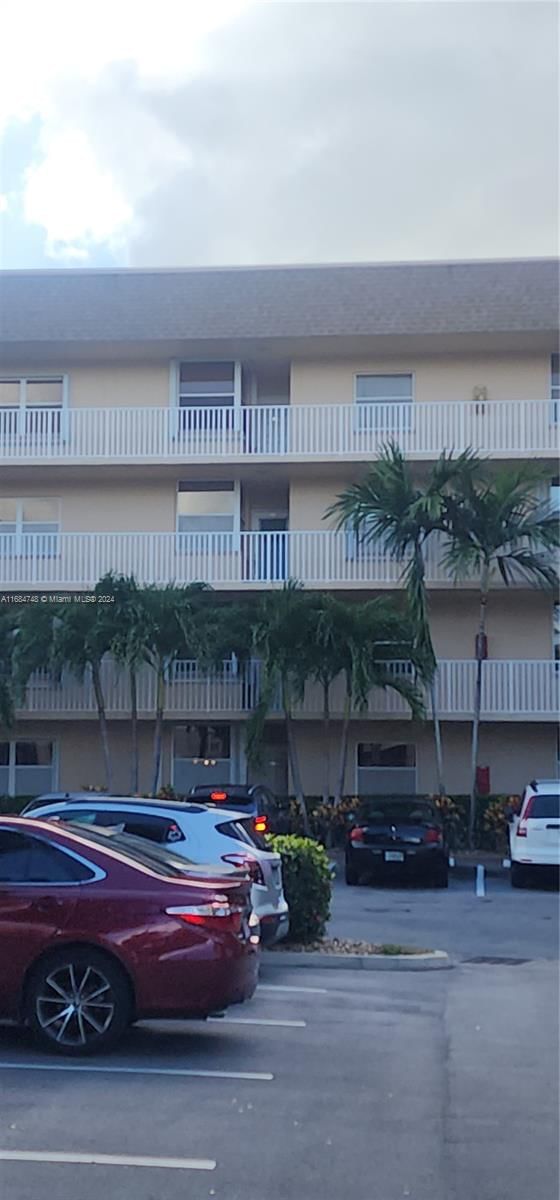 Real estate property located at 10422 24th Pl #403, Broward, SUNRISE LAKES 209 CONDO, Sunrise, FL