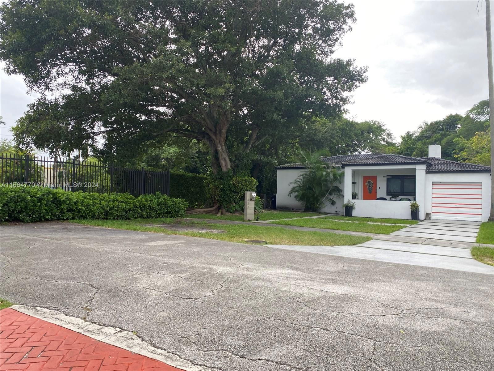 Real estate property located at 632 Minola Dr, Miami-Dade, COUNTRY CLUB ESTATES SEC, Miami Springs, FL