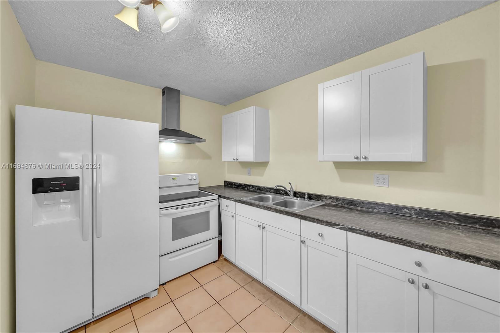 Real estate property located at 6190 19th Ave #107, Miami-Dade, MORADA NO 1 CONDO, Hialeah, FL